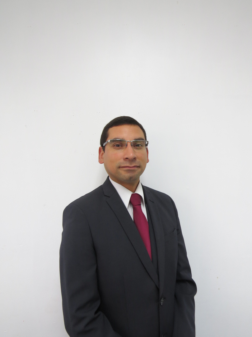 Retrato de Sr. Cristian Tapia, Inspector General del Colegio Rukalaf en La Serena