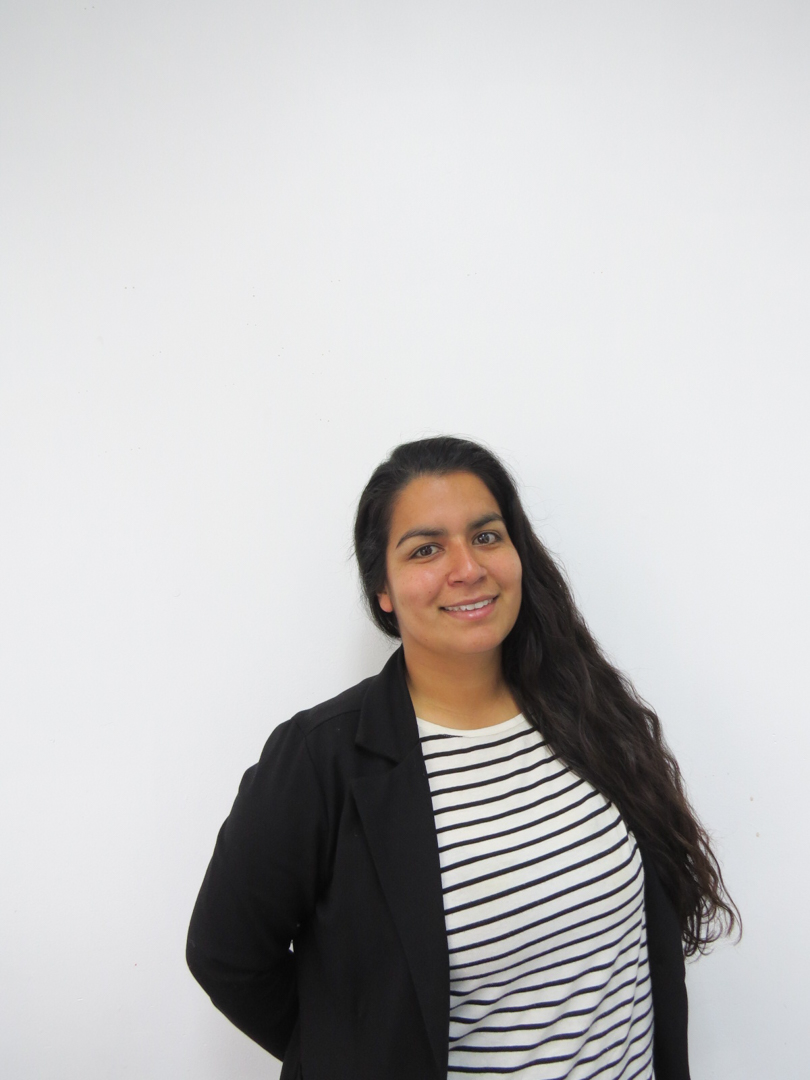 Retrato de Prof. Yarixa Urrutia, docente del Colegio Rukalaf en La Serena