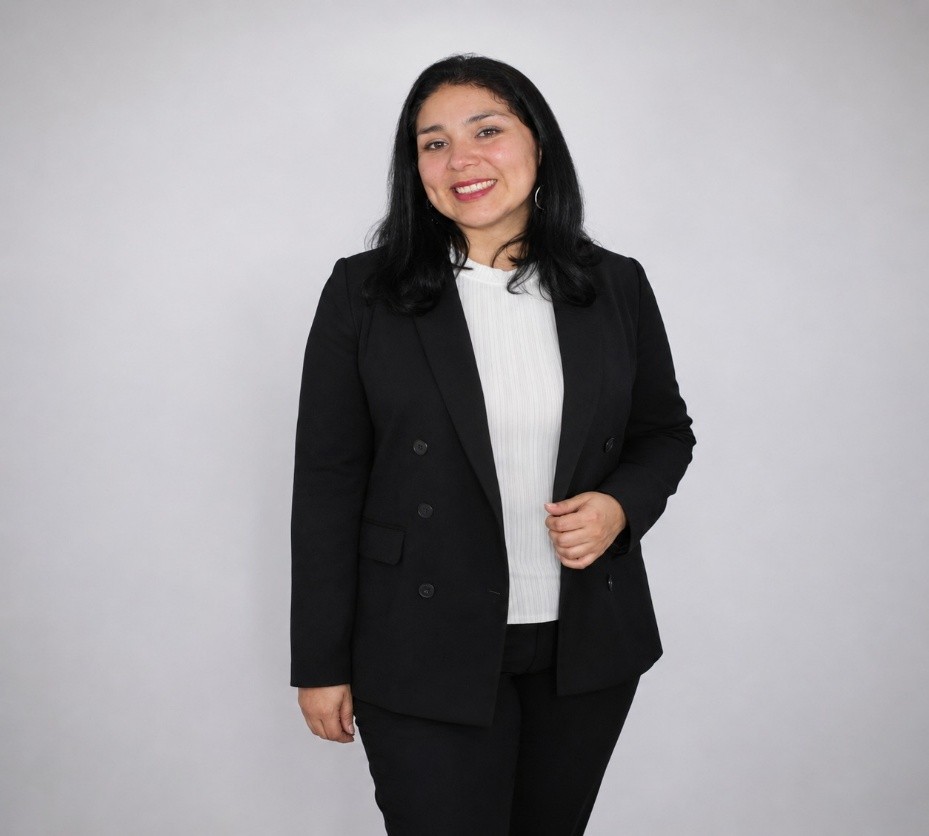 Retrato de Srta. Margareth Geraldo Flores, Coordinadora del Programa de Integración Escolar (PIE) del Colegio Rukalaf en La Serena