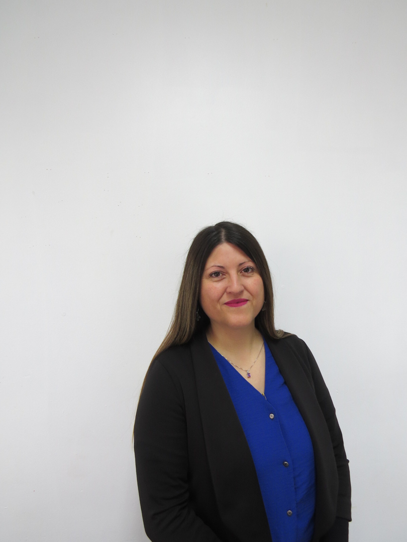 Retrato de Prof. Karen Munizaga, docente del Colegio Rukalaf en La Serena