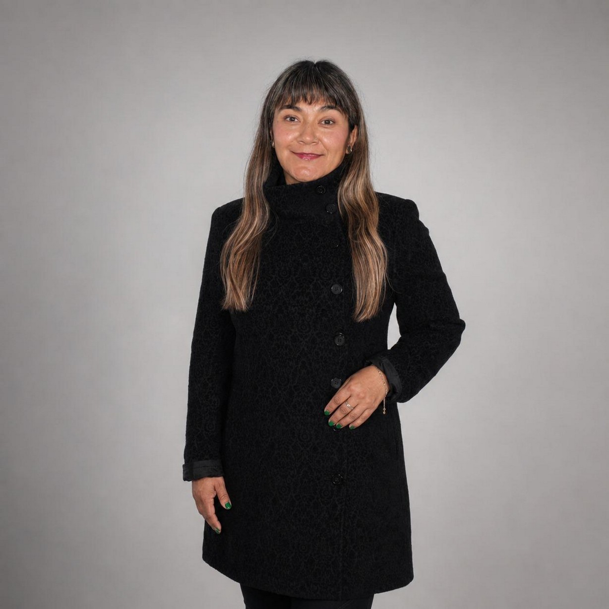 Retrato de Srta. Verónica Coroceo Silva, Encargada de Asuntos Estudiantiles y Matrícula del Colegio Rukalaf en La Serena