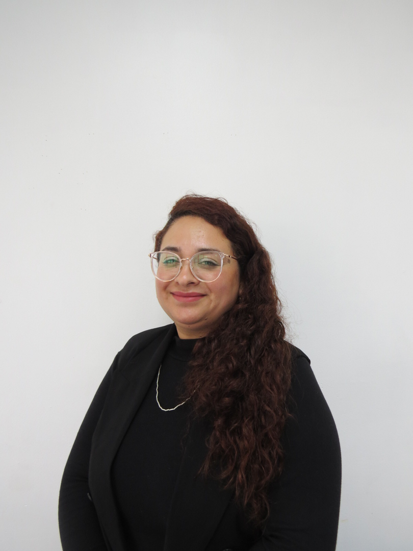 Retrato de Prof. Constanza Rojas, docente del Colegio Rukalaf en La Serena