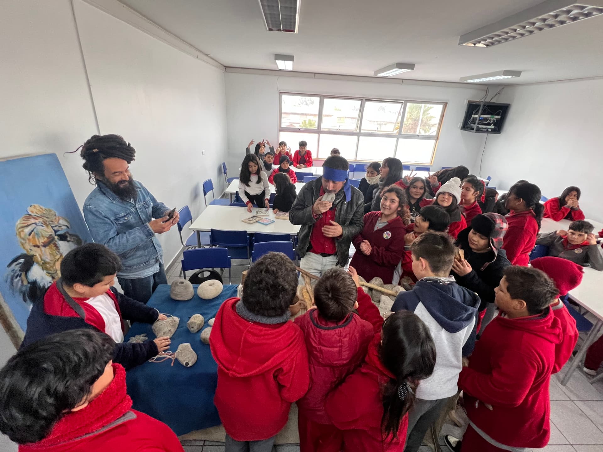 Taller pedagógico con docente del Colegio Rukalaf